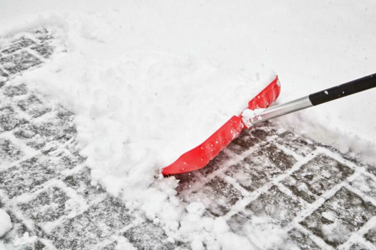 Cost-Effective Snow Clearing Options for Michigan Businesses